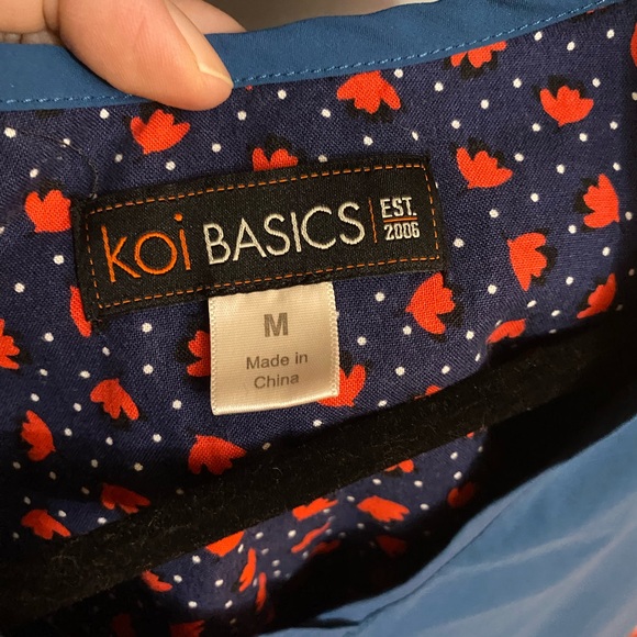 THIS IS A SET! Koi Women's Teal Scrub Top AND bottoms. - Picture 2 of 11